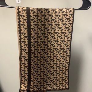 Michael Kora Infinity Scarf